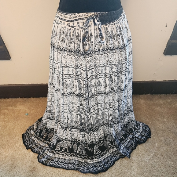 SOLD**********BOHO Elephnat Print Skirt - Picture 1 of 2